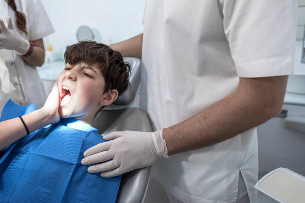 Best Broken or Cracked Tooth Emergency Dentist in Bard College, NY
